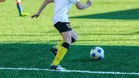 于文凤追讨周星驰7000万债务，庭审后女方公开露面