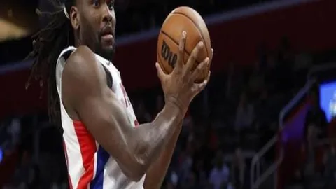 哈林末节登场，火箭常规赛54胜惜败鹈鹕，17年战绩排名第二